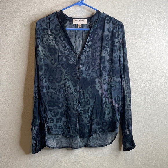Cloth & Stone Anthro leopard button down top - Picture 1 of 4